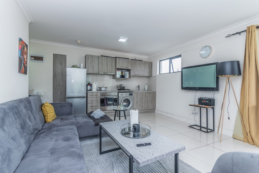 2 Bedroom Property for Sale in Zonnebloem Western Cape